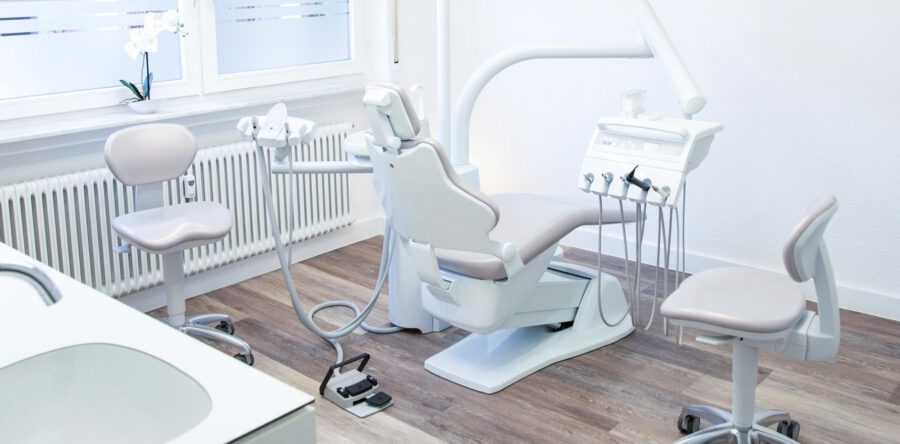 Zahnarztpraxis Kirrlach Waghäusel slide #2